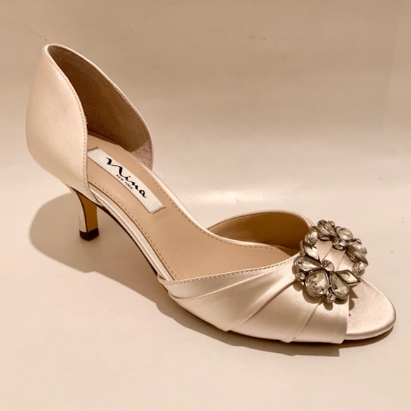 NINA CHARISA IVORY SATIN CRYSTAL Kitten Heel Pumps, Wedding Bridal Dress Shoes 7 - Picture 12 of 14